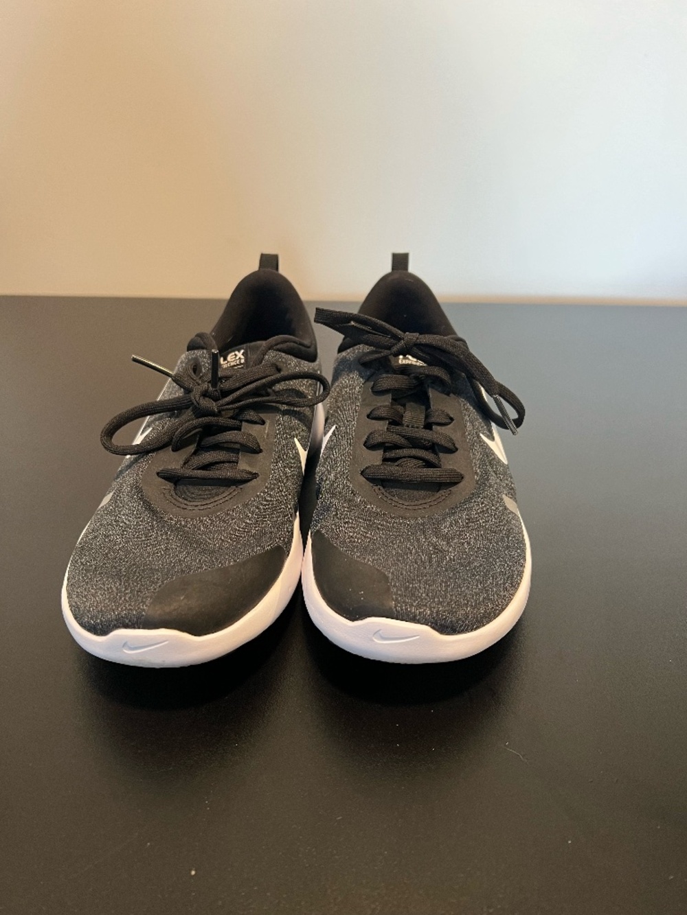 Nike Running Shoes Size 7 Wide